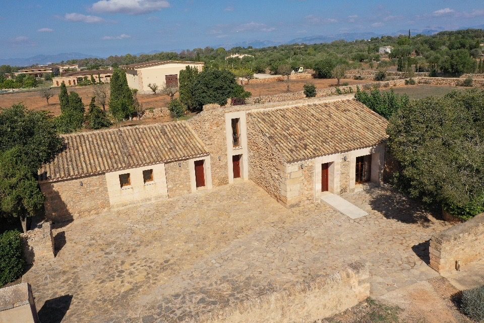 Deluxe Suite Two-Story